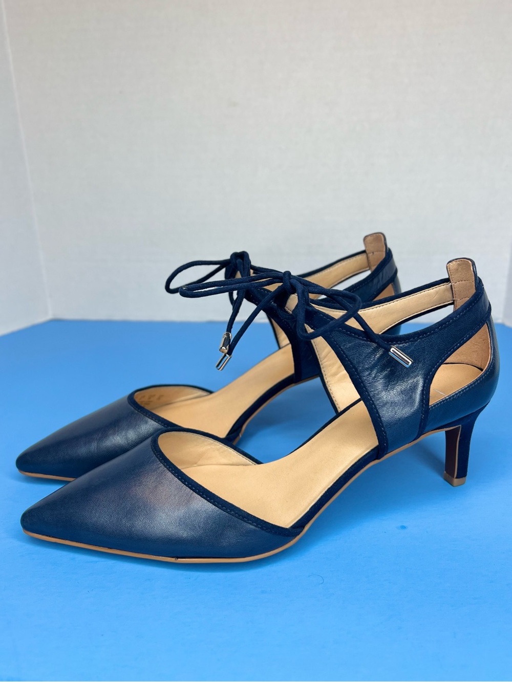 Franco Sarto Darlis Womens Classic Front Tie Dress Pumps Sz 8 Navy-Leather/Suede